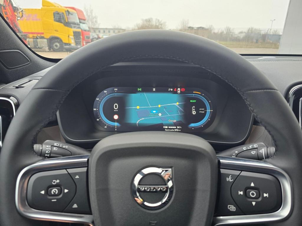 Volvo EX40