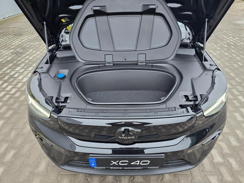 Volvo EX40