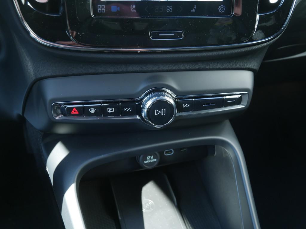 Volvo EX40