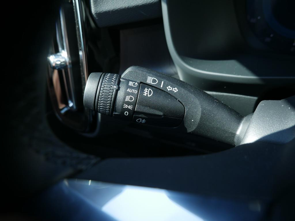 Volvo EX40