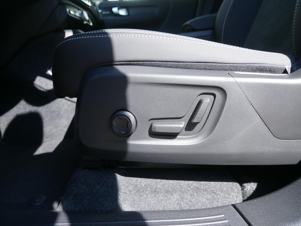 Volvo EX40