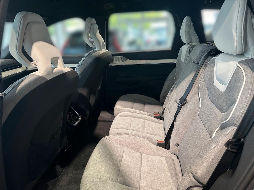 Volvo EX90