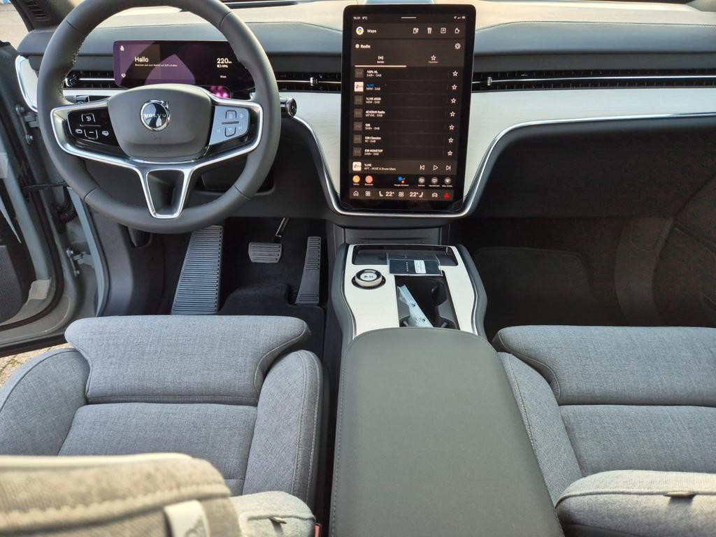 Volvo EX90