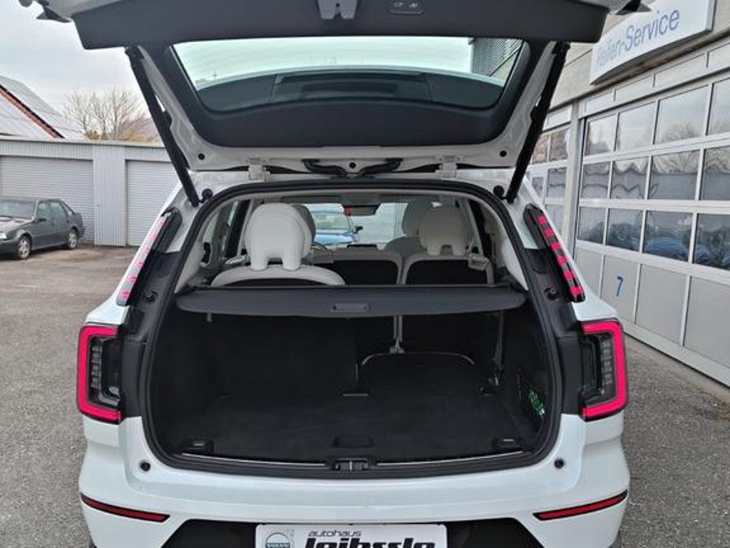 Volvo EX90