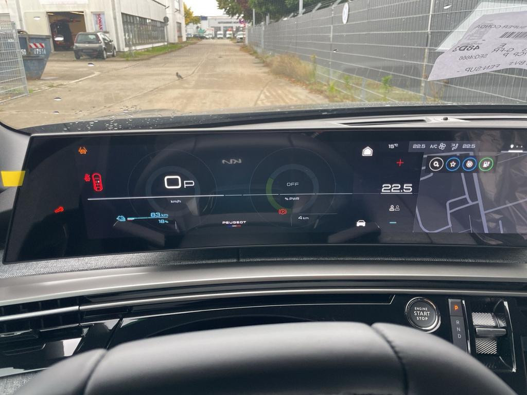Peugeot E-3008