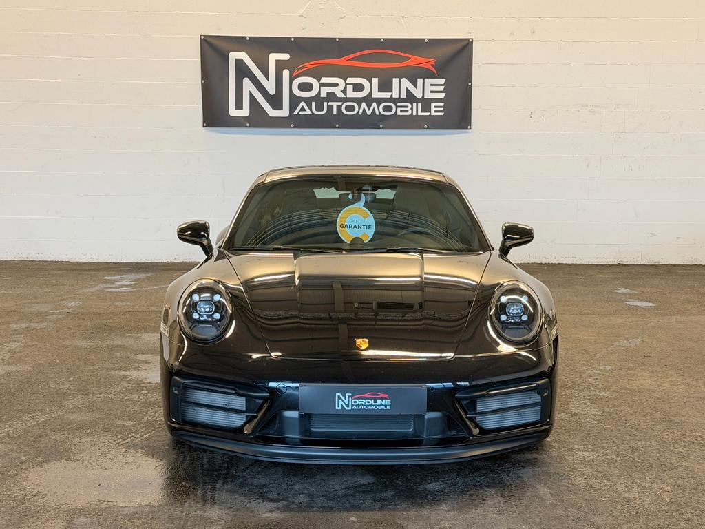 Porsche 911 GTS Carrera