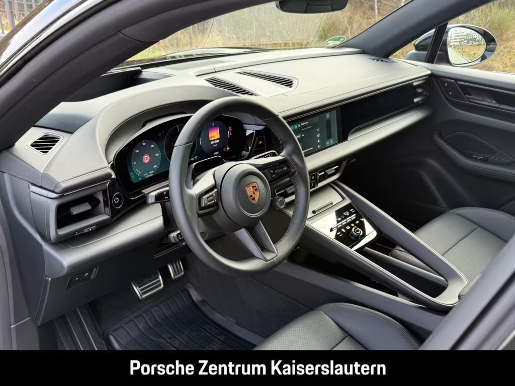 Porsche Macan 4