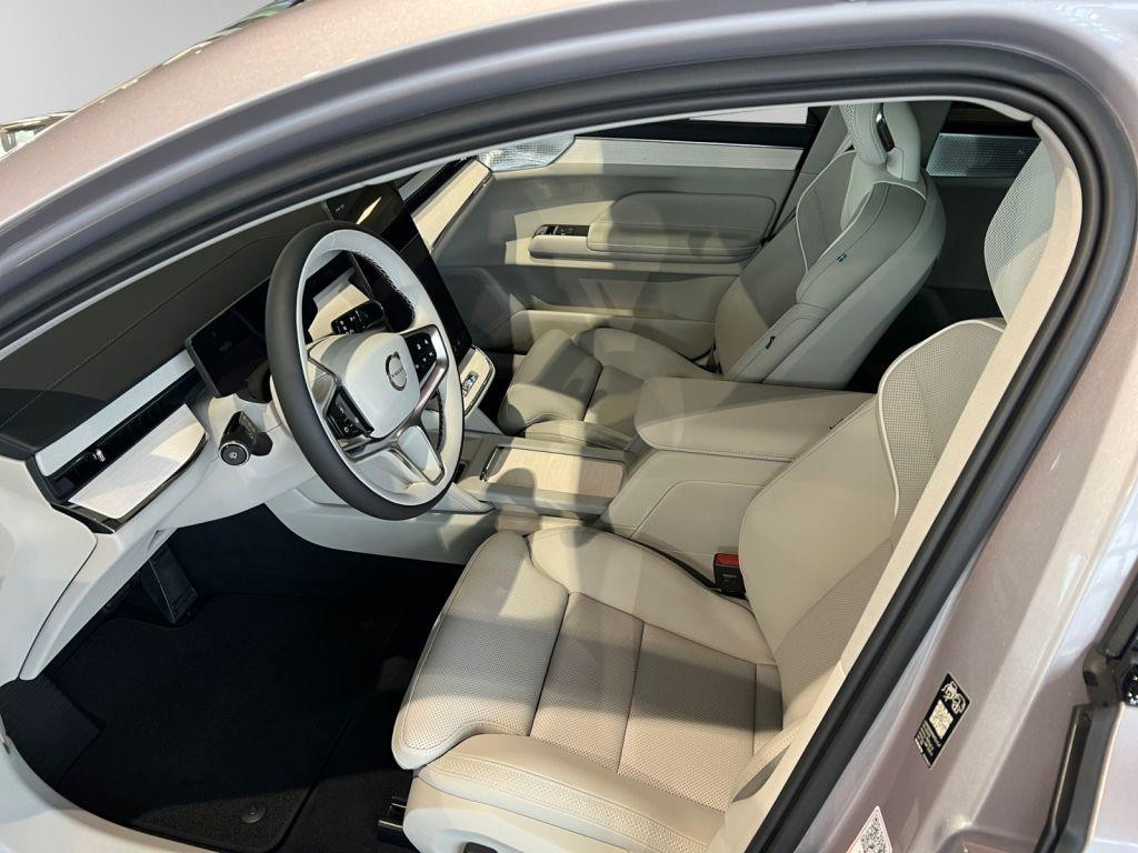 Volvo ES90
