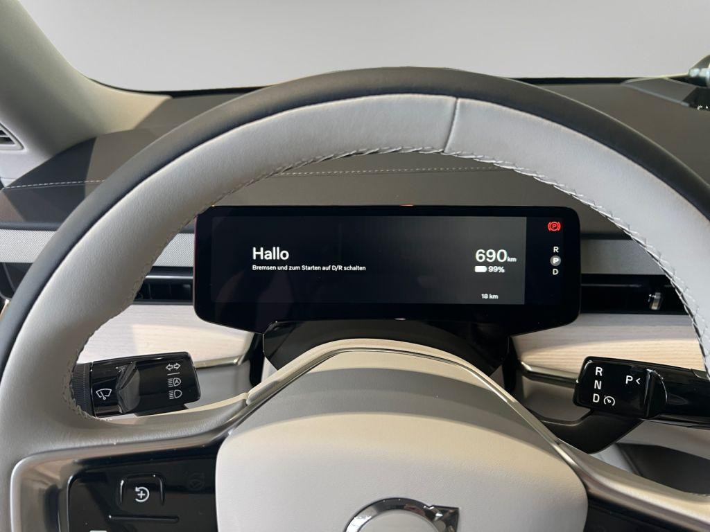 Volvo ES90