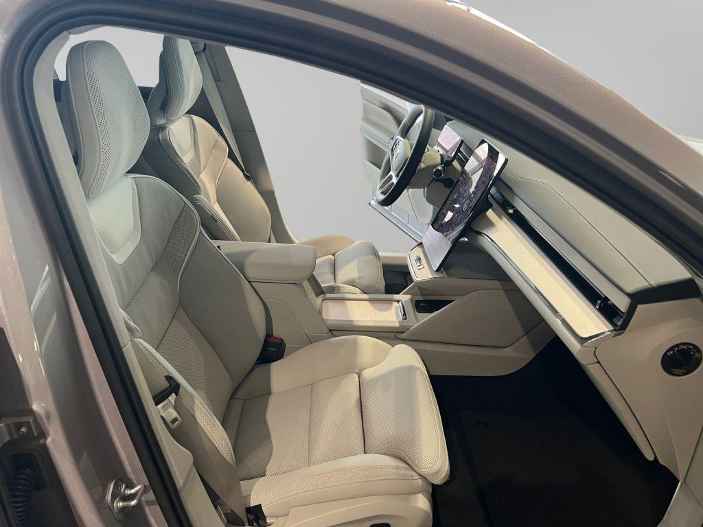 Volvo ES90