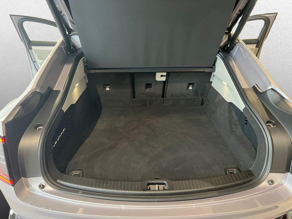 Volvo ES90