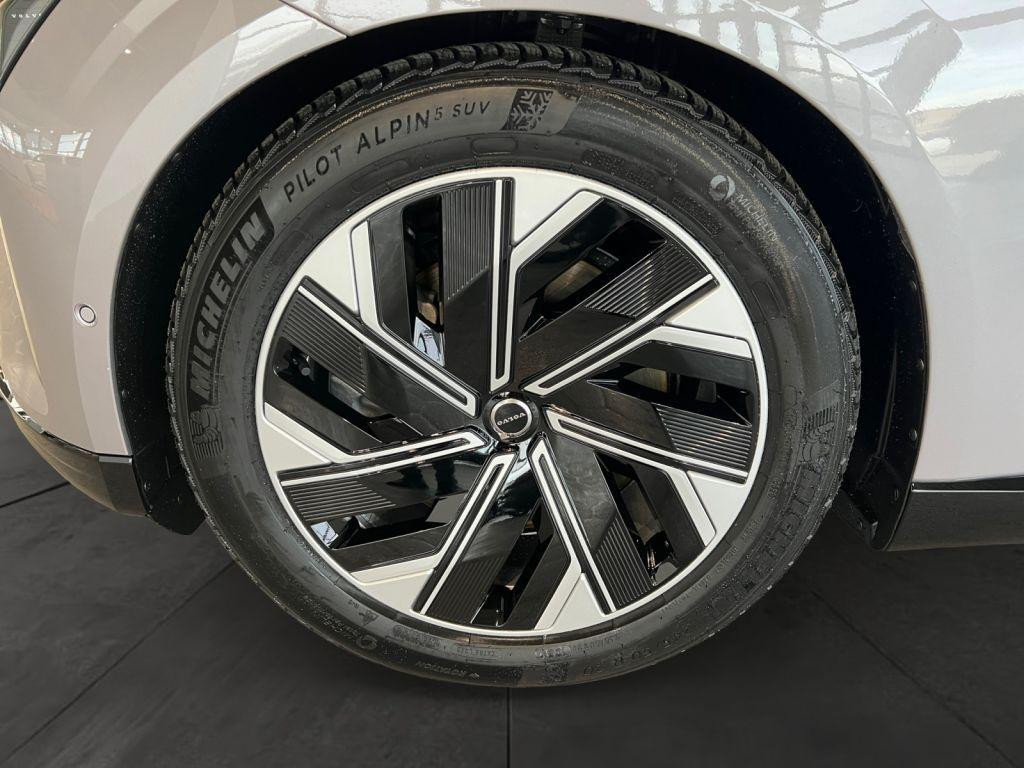 Volvo ES90