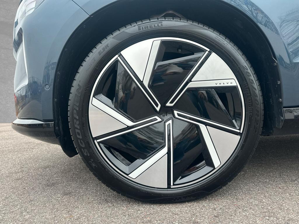 Volvo EX90