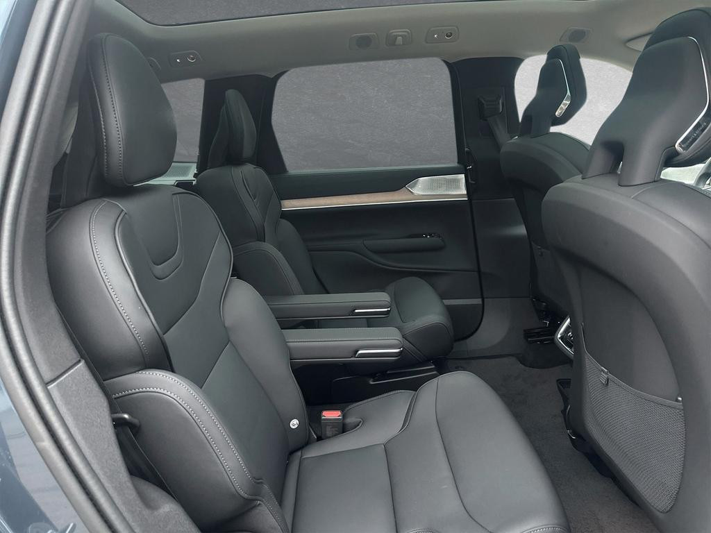 Volvo EX90