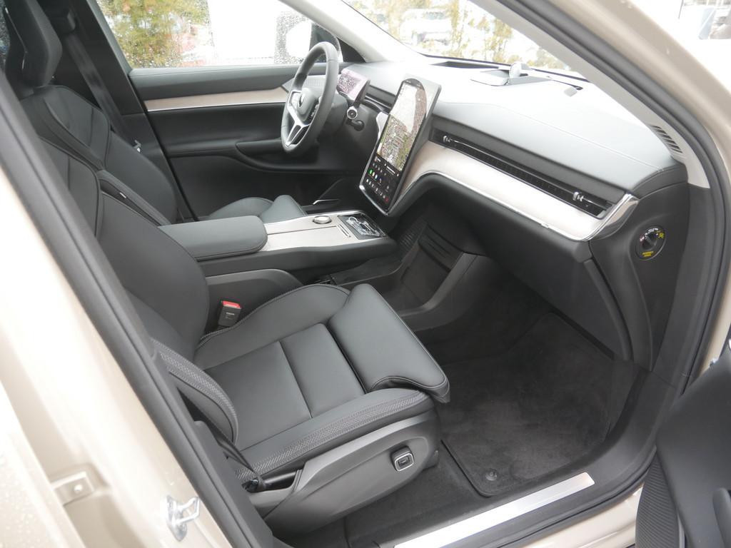 Volvo EX90