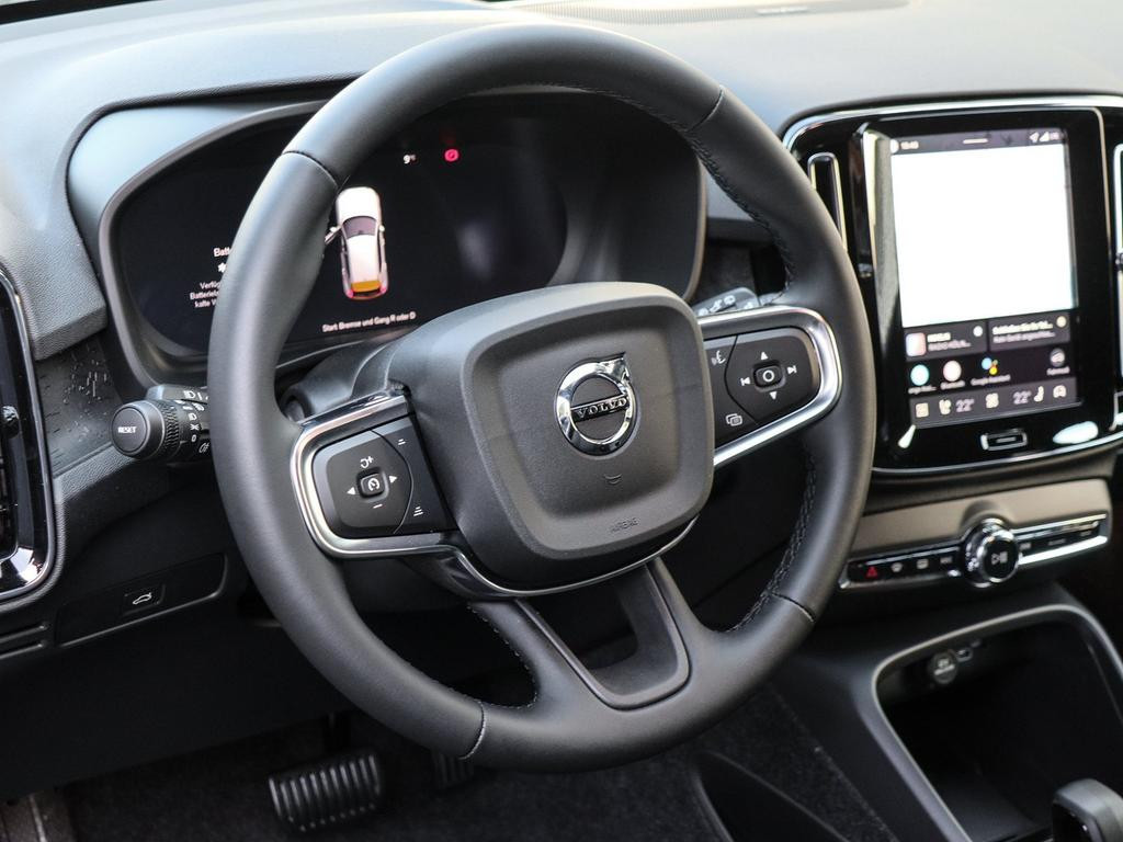 Volvo EX40