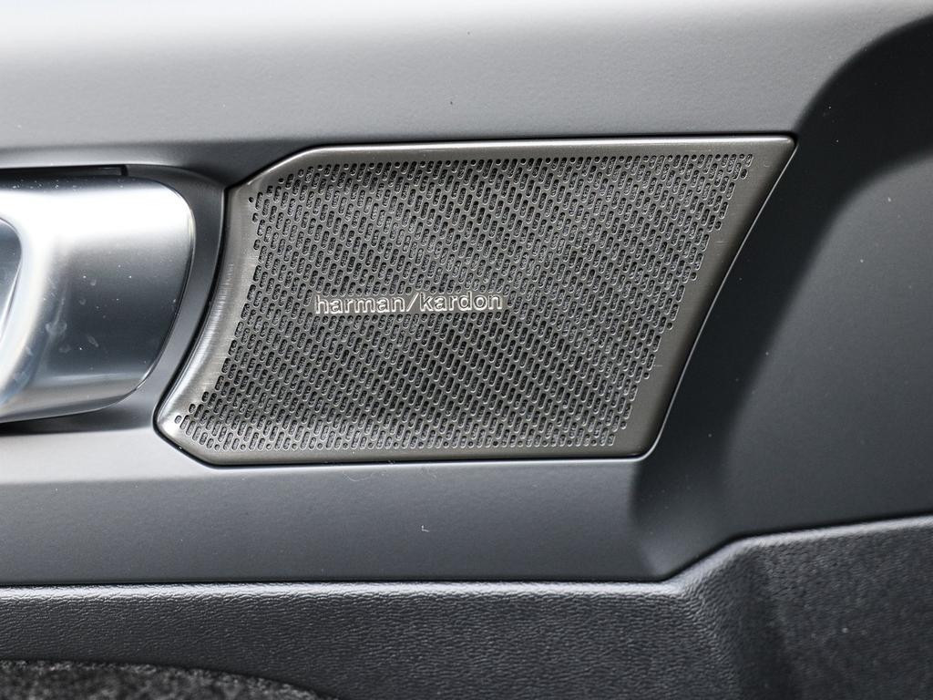 Volvo EX40