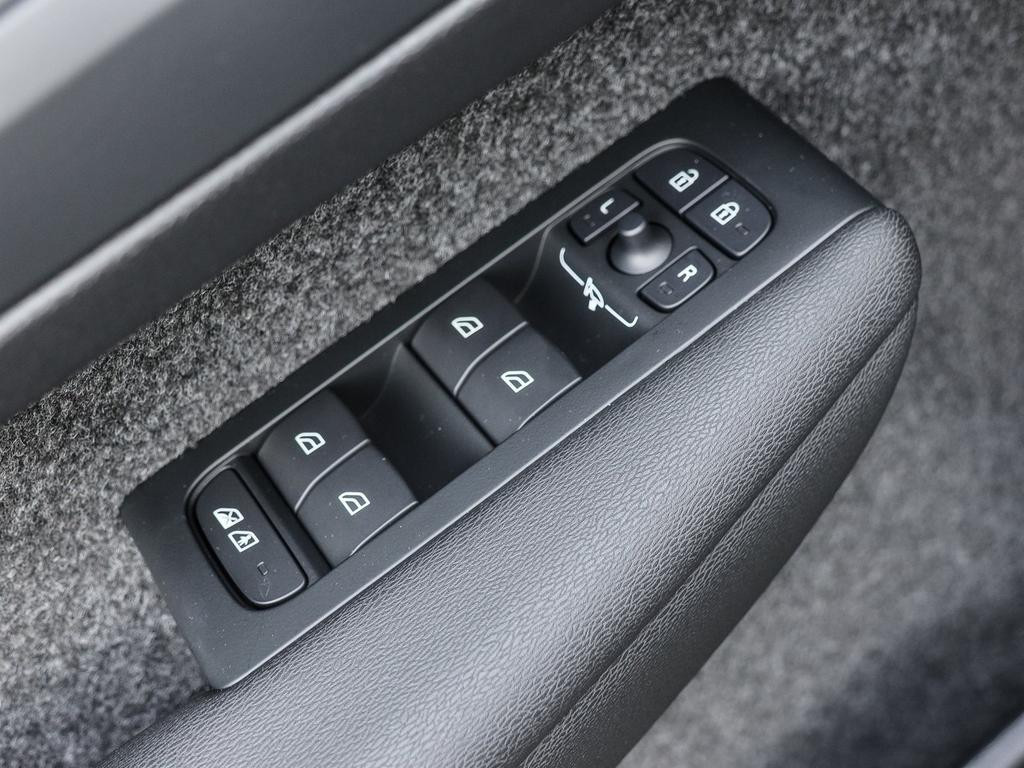 Volvo EX40