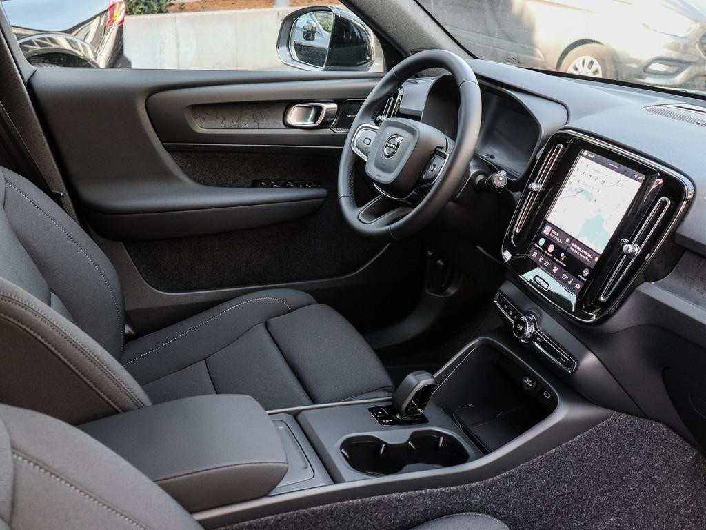 Volvo EX40