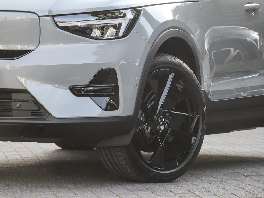 Volvo EX40