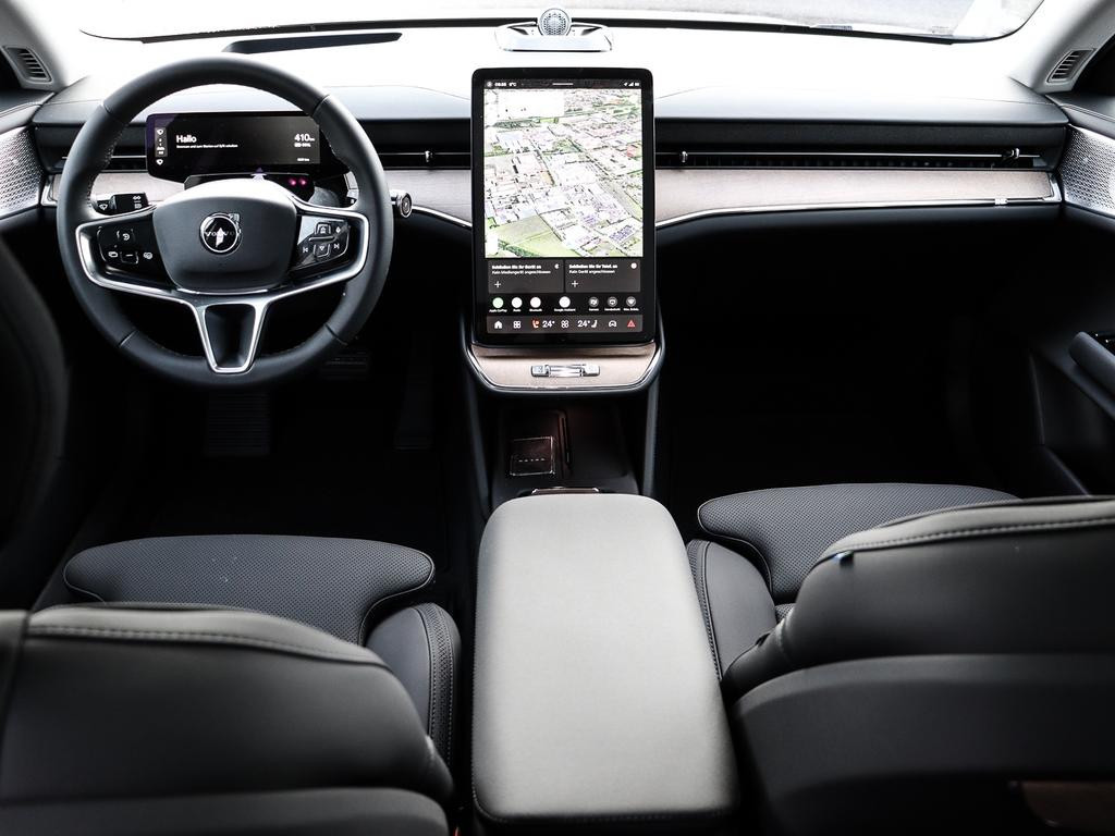Volvo ES90