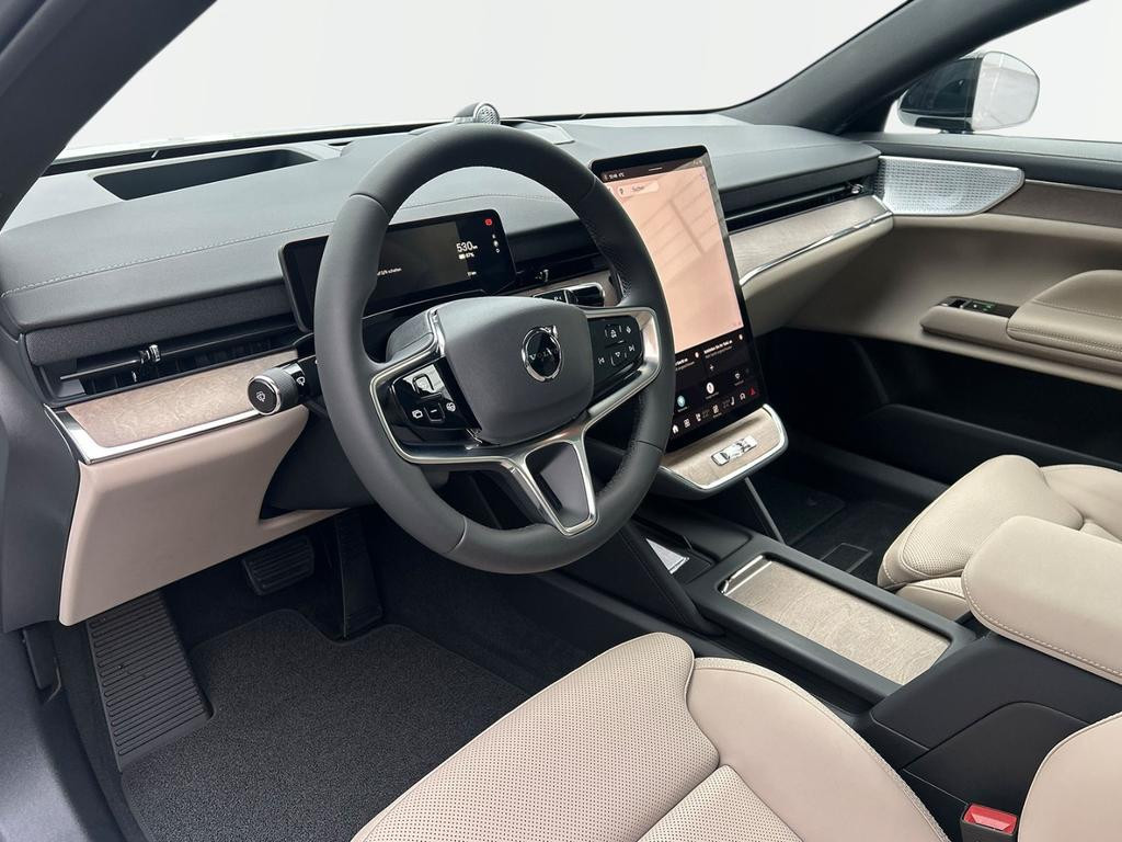 Volvo ES90