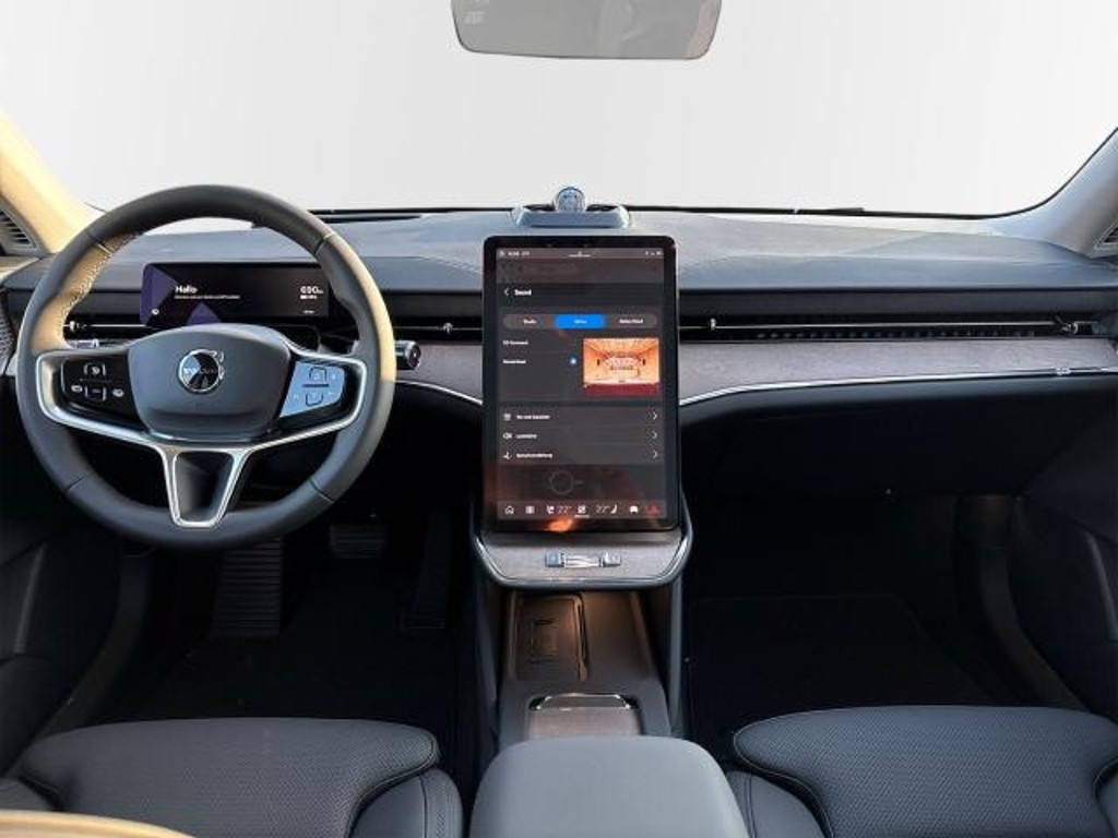 Volvo ES90