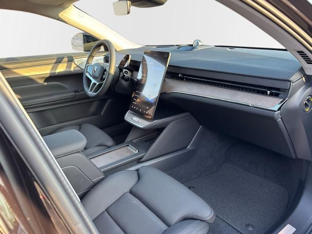 Volvo ES90