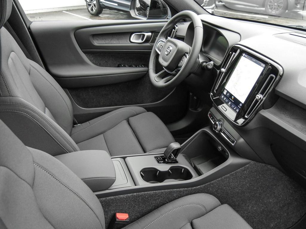 Volvo EX40