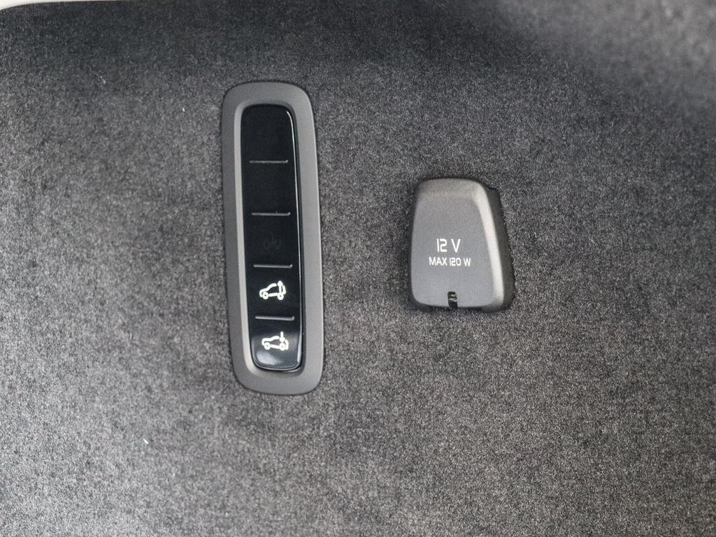 Volvo ES90