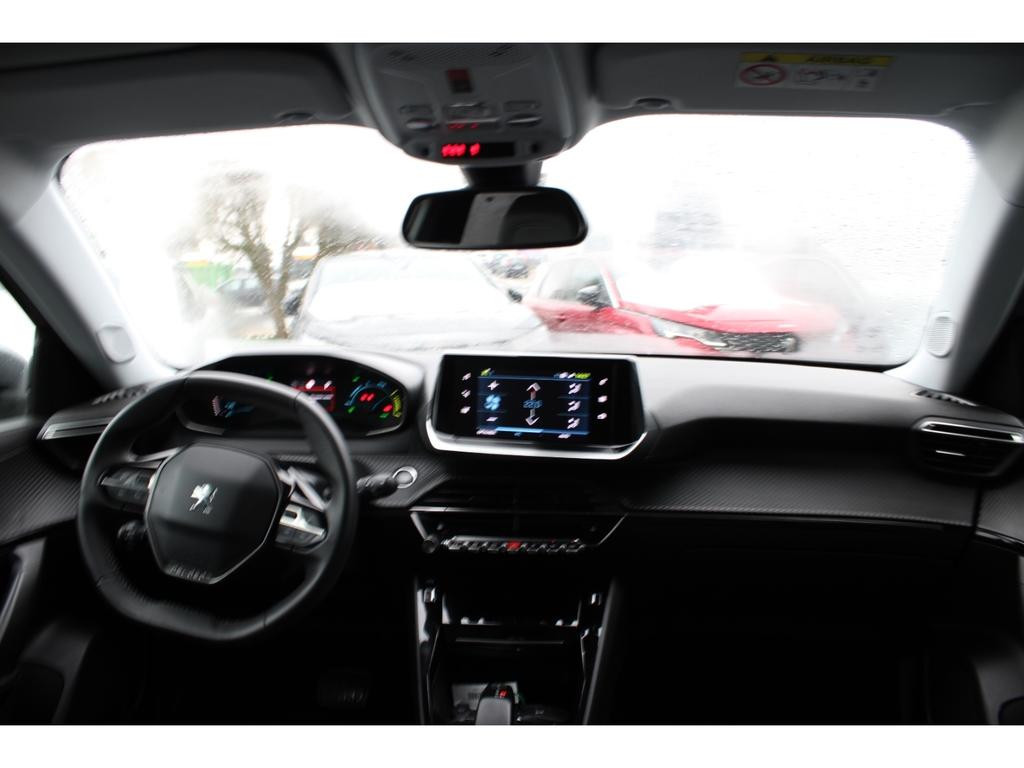 Peugeot e-2008