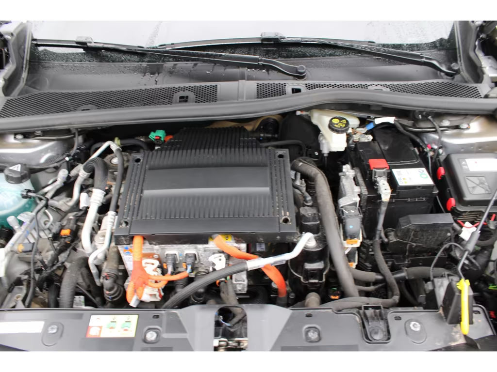 Peugeot e-2008