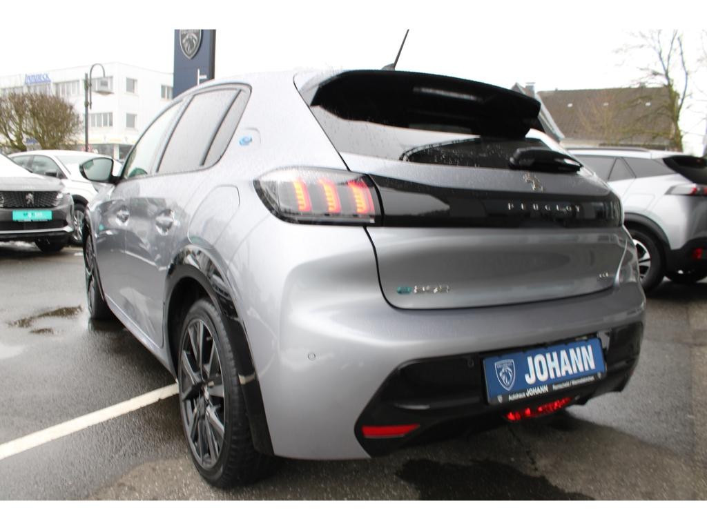 Peugeot e-208