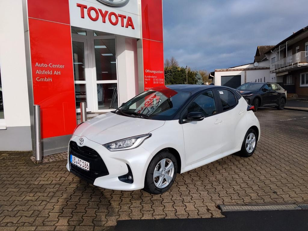 Toyota Yaris Style Hybride Plus