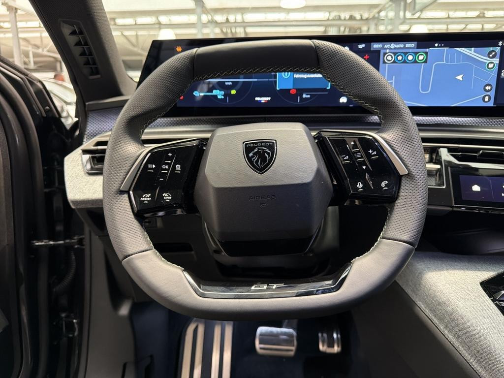 Peugeot E-3008