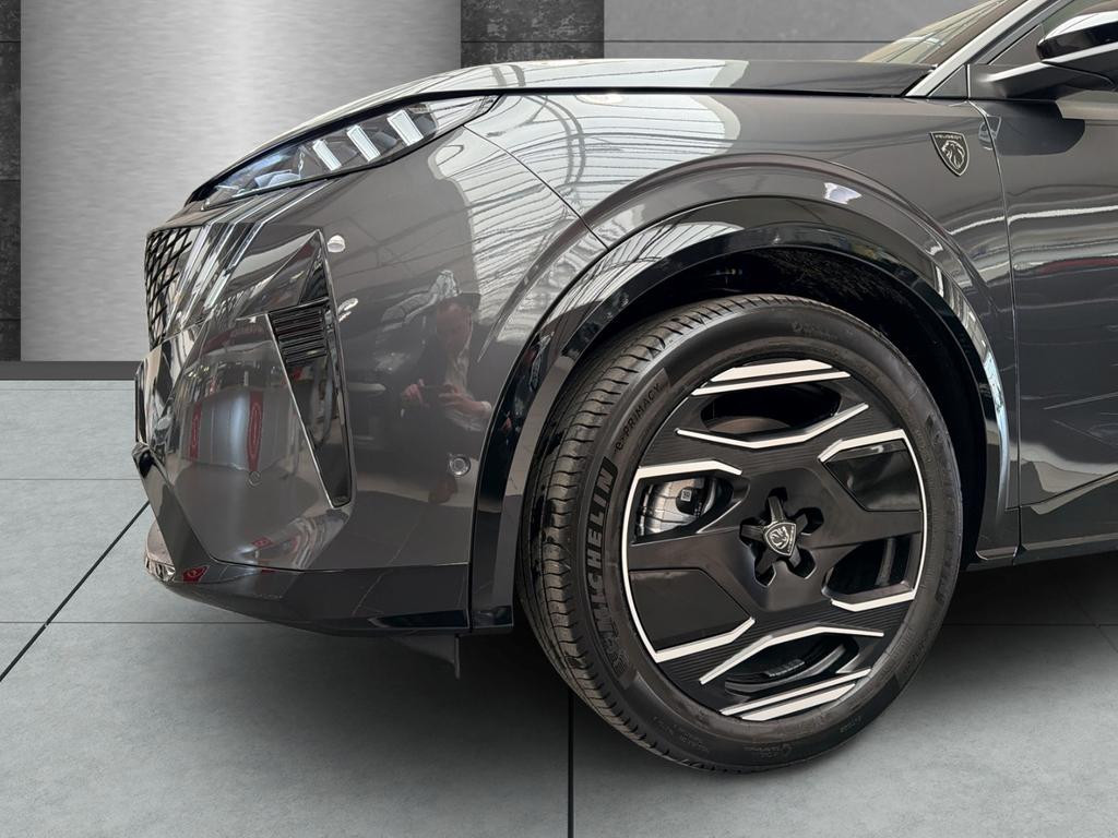 Peugeot E-3008