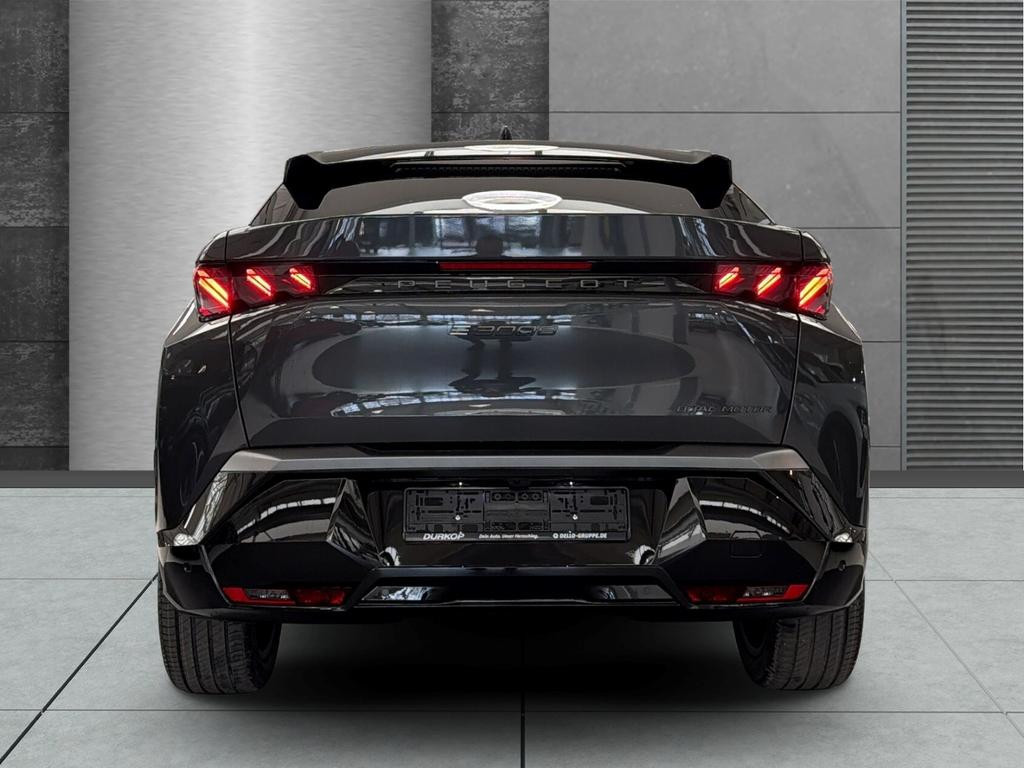 Peugeot E-3008