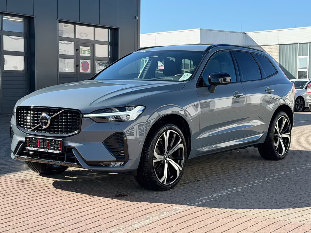 Volvo XC60 Plus Dark