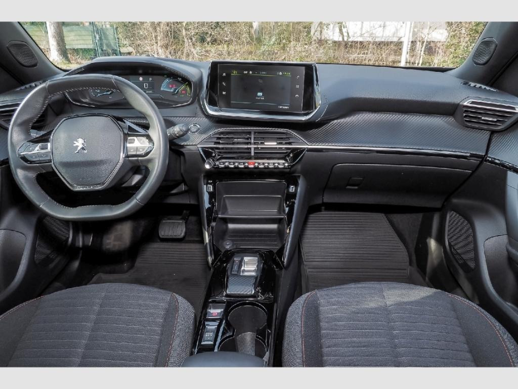 Peugeot e-2008