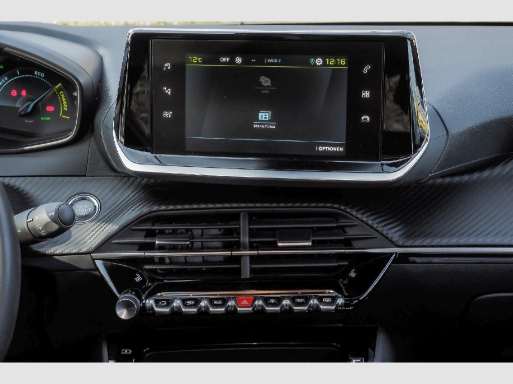 Peugeot e-2008