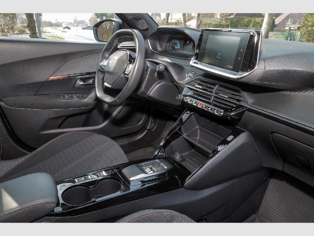 Peugeot e-2008