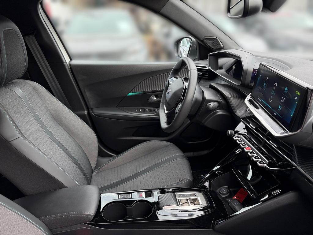 Peugeot e-2008
