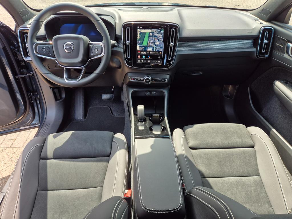 Volvo EX40