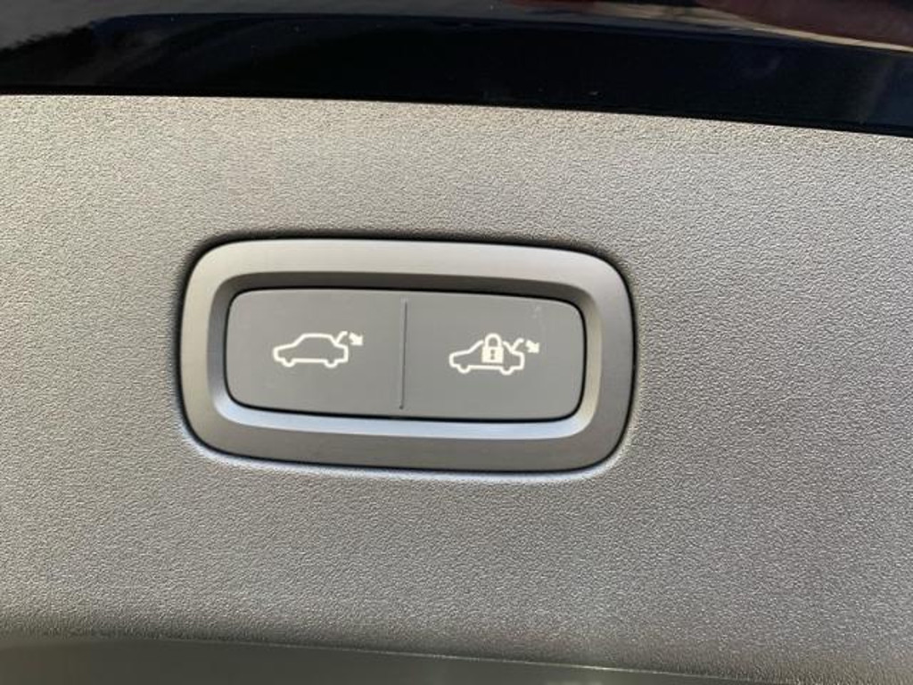 Volvo ES90