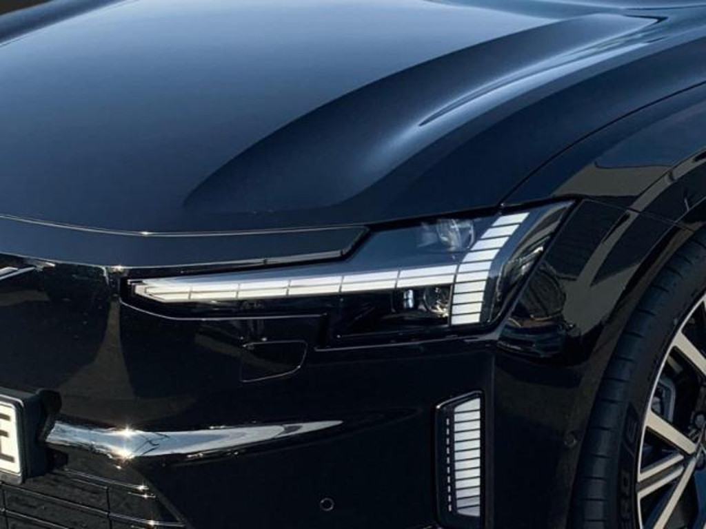 Volvo ES90