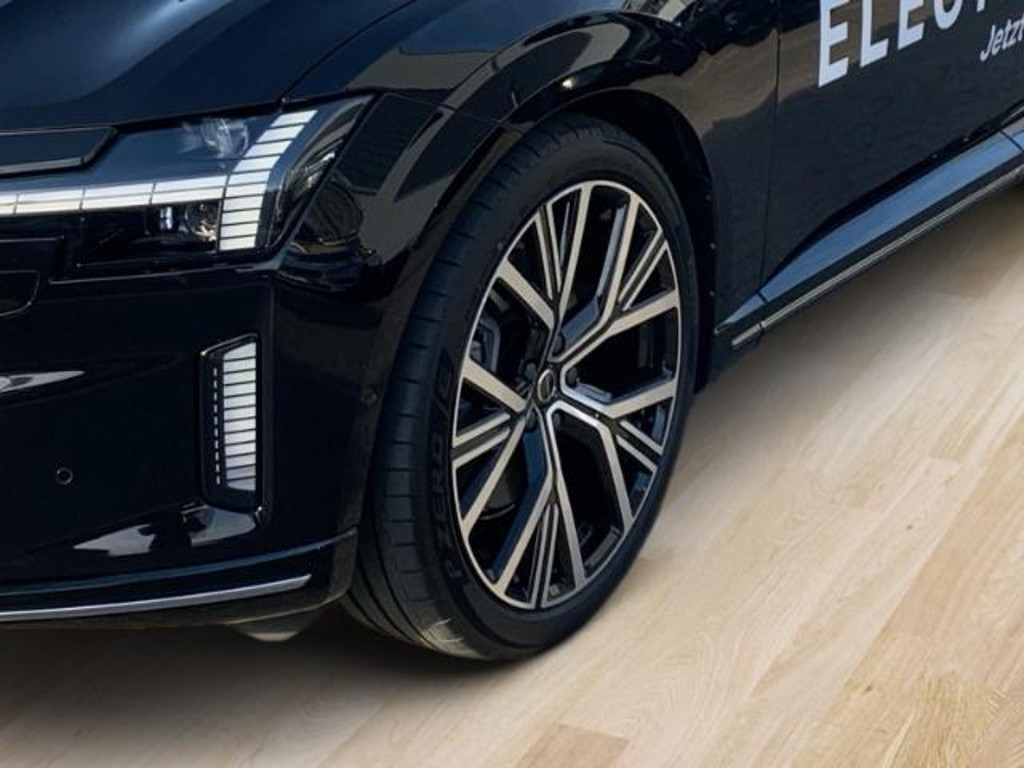 Volvo ES90