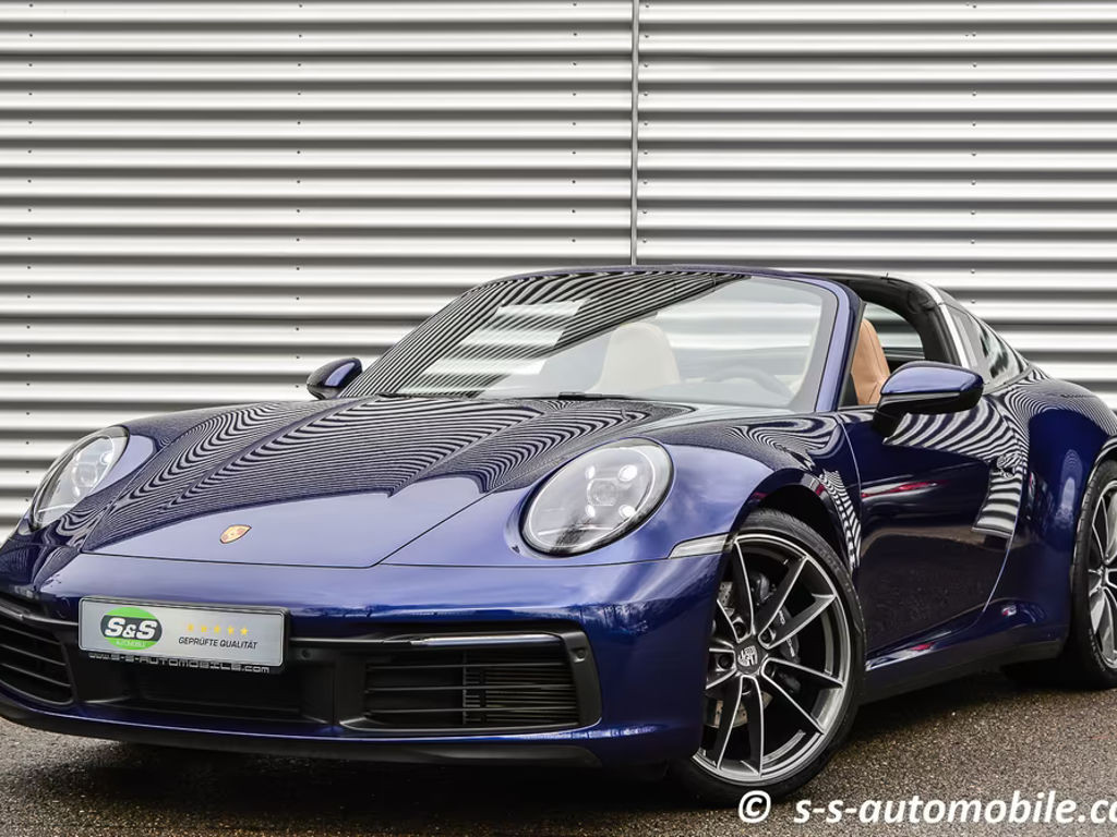 Porsche 911 4 992 Cabriolet Targa
