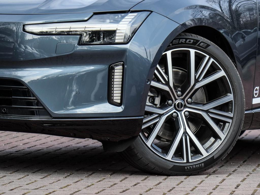 Volvo ES90