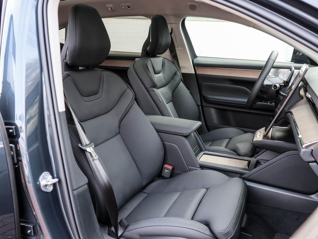Volvo ES90