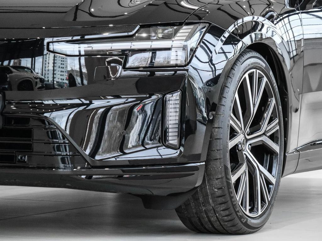 Volvo ES90